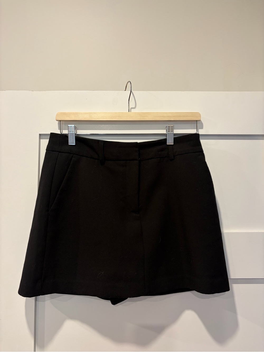 Dynamite Black Tailored Skort